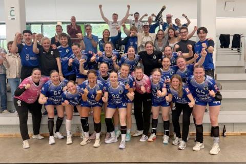 Historischer Erfolg: 1. Damen steigen in die 3. Liga auf